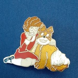 Annie pin